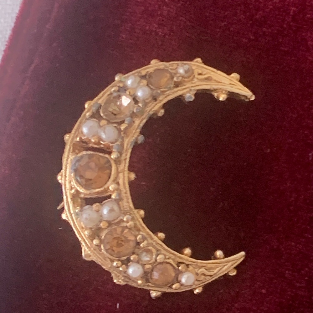 Crescent Moon Jewelled Vintage Brooch